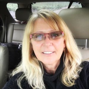 Meet your Posher, Gina